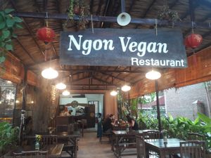 One of the best Vegan Restaurant in Tam coc!
Highly recommend Tofu with ginger & coconut, Tempeh lemongrass chili, fresh spring roll.
 We stayed in Tam coc 3 days and always come t at Ngon Vegan Restaurant in Tam Coc