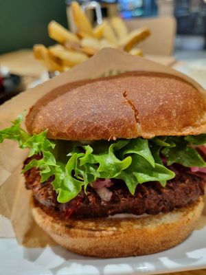 Burger at Friends & Brgrs in Turku