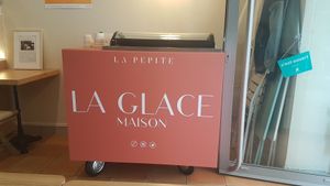 Home made ice cream (ginger pear, mango, coffee...) at La Pépite - Place Daviel in Marseille