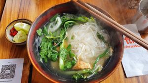 Vegan Pho at Ume no Hana in Hamburg