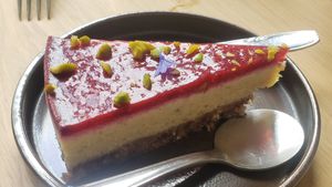 Raspberry and pistachio cheesecake at Xuxu in Biarritz