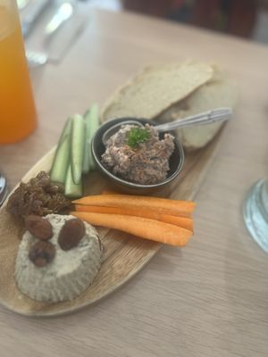 Duo d’entrée   at Xuxu in Biarritz