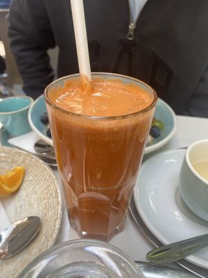 Karotten Ingwer Saft  at The Heart of Joy in Salzburg