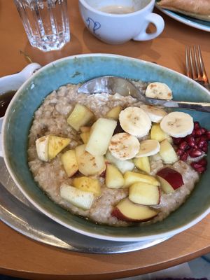 Porridge joy at Heart of Joy!  Whole Foods Plant Based Travel at The Heart of Joy in Salzburg