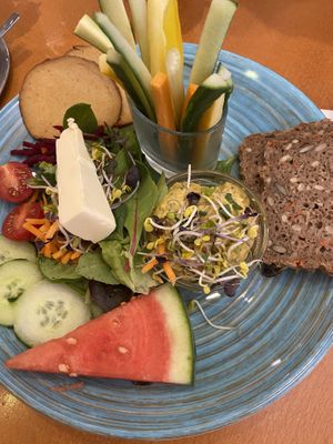 „The Heart of Joy Frühstück“ (mit veganer Wurst) at The Heart of Joy in Salzburg