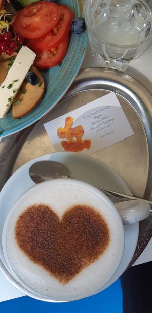 Chai latte with inspirational quote at The Heart of Joy in Salzburg