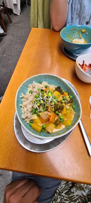 Curry of the day with brown rice at The Heart of Joy in Salzburg