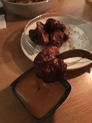 These cauliflower wings 😍 at Lab071 in Leiden