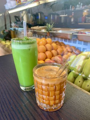 Selbstgeprässte Säfte  at keevee in Heidelberg