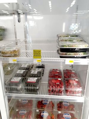 8.29.25 Mixed Salad with Whole Foods 365 Dressing  & Sprouted Mung Beans in LOCAL CASE - no lot number, no "start date",  no best by date at Universal Living Sprouts in West Palm Beach