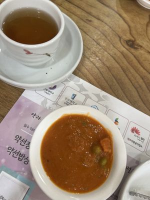 Started the set meal with tea & soup  at Gamloheon 감로헌 in Jeonju