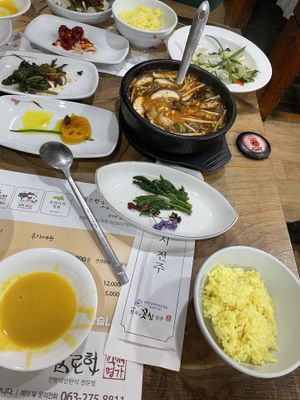   at Gamloheon 감로헌 in Jeonju