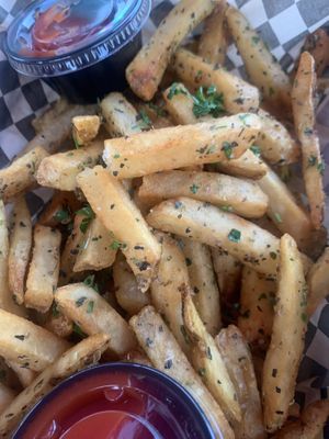 Garlic herb fries at Twin Sisters Brewing Company in Bellingham
