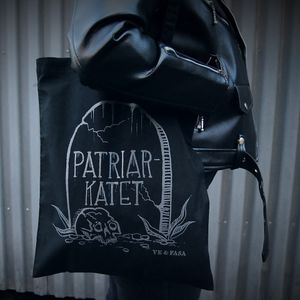 Patriarchy tote bag, made of 100% organic cotton. at Ve & Fasa - Ethical and obscure fashion in Stockholm