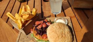 Hambúrguer da horta at Casa da Terra in Ponte De Lima