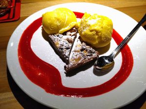 Vecan browny with mango sorbet at Peppes Pizza in Bergen