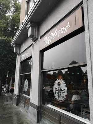 Outside at Peppes Pizza in Bergen