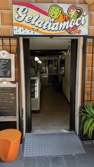 Shopfront at Gelatiamoci in Sestri Levante