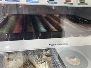 macarons  at IJssalon Laaker Boere ies in Ohe En Laak