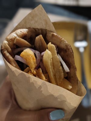 Vegan gyros at Allas Souvlaki & More in Paros