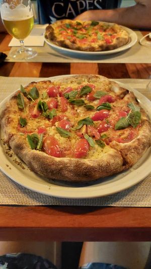 Pizza vegana at bee.o in Curitiba