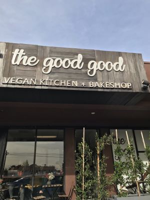 Front at Val's Vegan Bake Shop in Hollywood