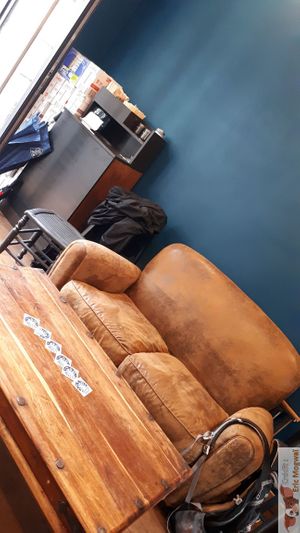 Seat (no leather) at Sunday's Coffee in Paris