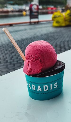 Raspberry and dark chocolate at Paradis - Tjuvholmen in Oslo