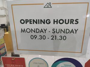 I asked and was told it was open until 22.00. Closed on Wednesdays at Velan Express in Surabaya