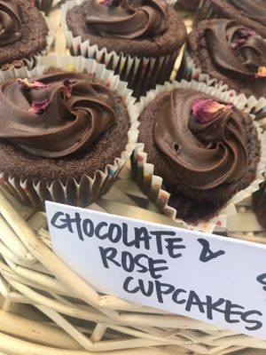 🍫🌹 at Frannie's Vegan Cafe in Johnson City