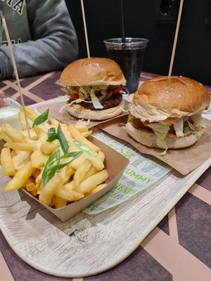 Cheesy burger, beyond meat burger and cheesy fries at Vedang - green burger | Alexa in Berlin