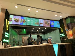 Vedang im Alexa at Vedang - green burger | Alexa in Berlin