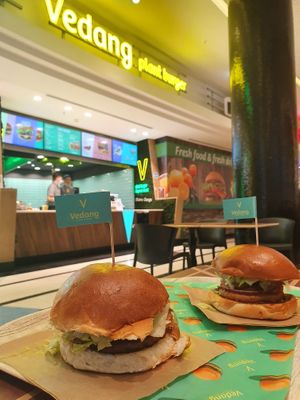  at Vedang - green burger | Alexa in Berlin