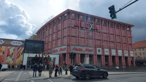 Inside the mall, you find it at Vedang - green burger | Alexa in Berlin