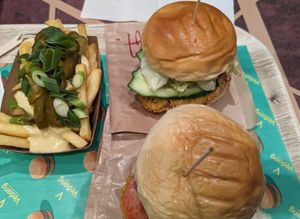Chick burger and cheesy, chilli fries at Vedang - green burger | Alexa in Berlin