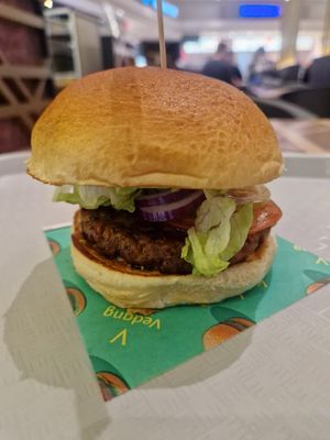 Hamburger at Vedang - green burger | Alexa in Berlin