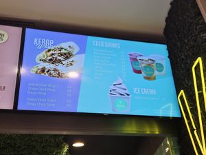 Menu March 24 at Vedang - green burger | Alexa in Berlin