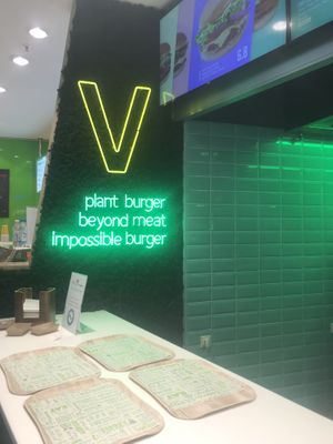 ☺️ at Vedang - green burger | Alexa in Berlin