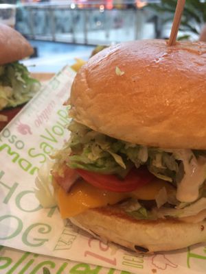 Burger at Vedang - green burger | Alexa in Berlin