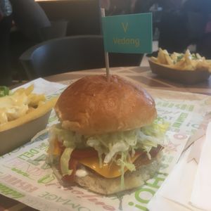 Crispy ‘chicken’ burger  at Vedang - green burger | Alexa in Berlin