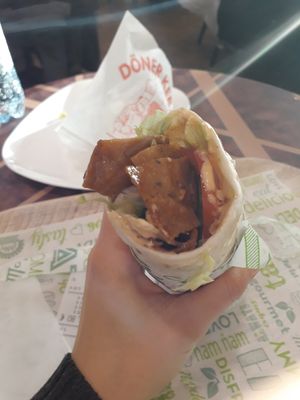 Kebab Wrap 6,80 Euro at Vedang - green burger | Alexa in Berlin