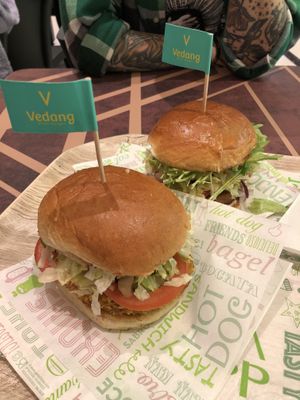 Italian and chicken burger at Vedang - green burger | Alexa in Berlin