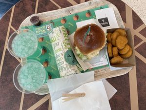 Kebab wrap, chicken nuggets and the angry chick burger at Vedang - green burger | Alexa in Berlin