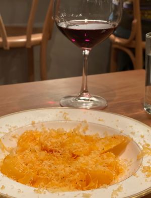 Persimmon and mimolette  at 808 Monsmare in Hakone