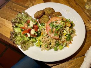 Menú del día (18.000 COP) at Roots in Jardin