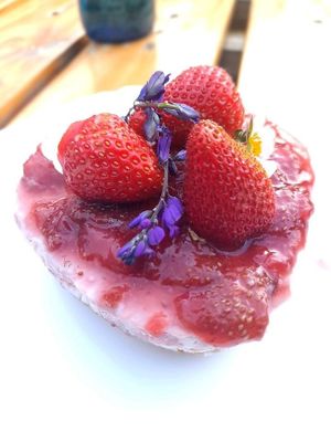 Strawbery Cheezecake

Tarta de Queso Vegana
 at Wellness and Wilderness in Bonar