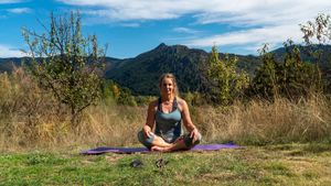 Centro de Bienestar donde tambien ofrecemos
masajes 
clases privadas, 
talleres de plantas & cocina vegetal .  

As wellbeing centre we also offer classes , workshops & massag at Wellness and Wilderness in Bonar