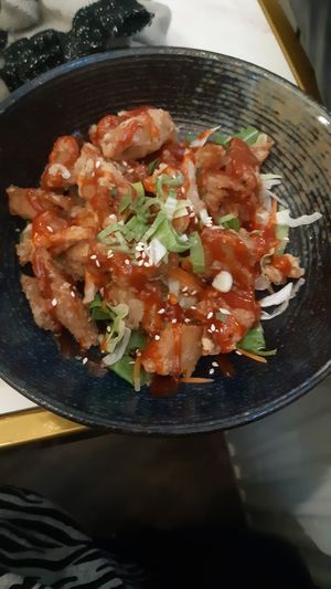 Vegan chicken with spicy sauce at Green Tea Dim Sum Bar in Amsterdam