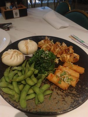 The veggie mixed platter at Green Tea Dim Sum Bar in Amsterdam