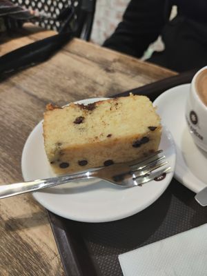 Bizcocho de naranja con pepitas de chocolate at Dos de Azucar  in Oviedo